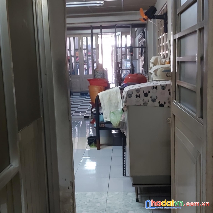 Bán nhà mt thoại ngọc hầu - âu cơ, 2 tầng, dt: 4.3x25m, cho thuê 20tr, 10.6 tỷ