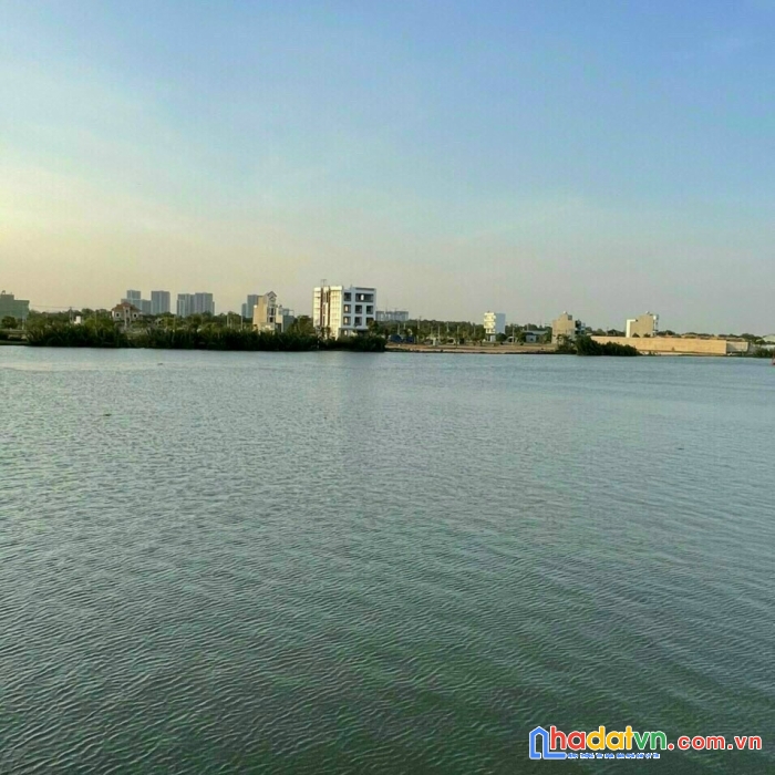 Không có lô thứ 2 tại đảo kim cương quận 9, hướng đông nam,giá chỉ còn hơn 2 tỷ chốt bán.
