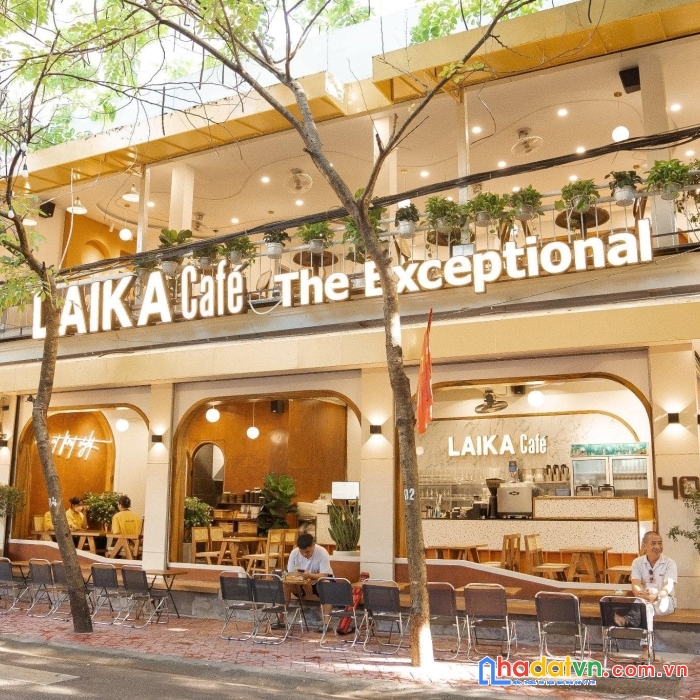 Cho thuê biệt thự mặt phố hai bà trưng 450m2, 3 tầng, mt: 14m. giá: 500tr