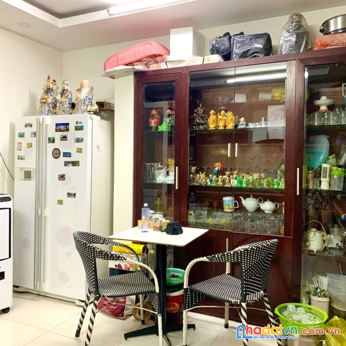 Cho thuê nhà mới 5 tầng hẻm xe hơi đường lê hồng phong p1q10