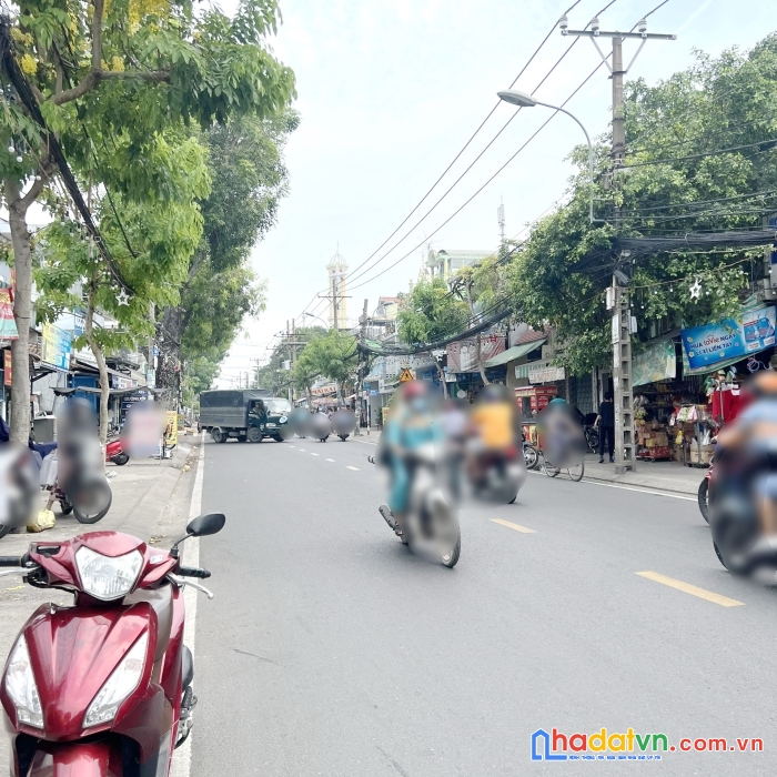 Nhà mặt tiền kinh doanh đường phạm thế hiển p6q8