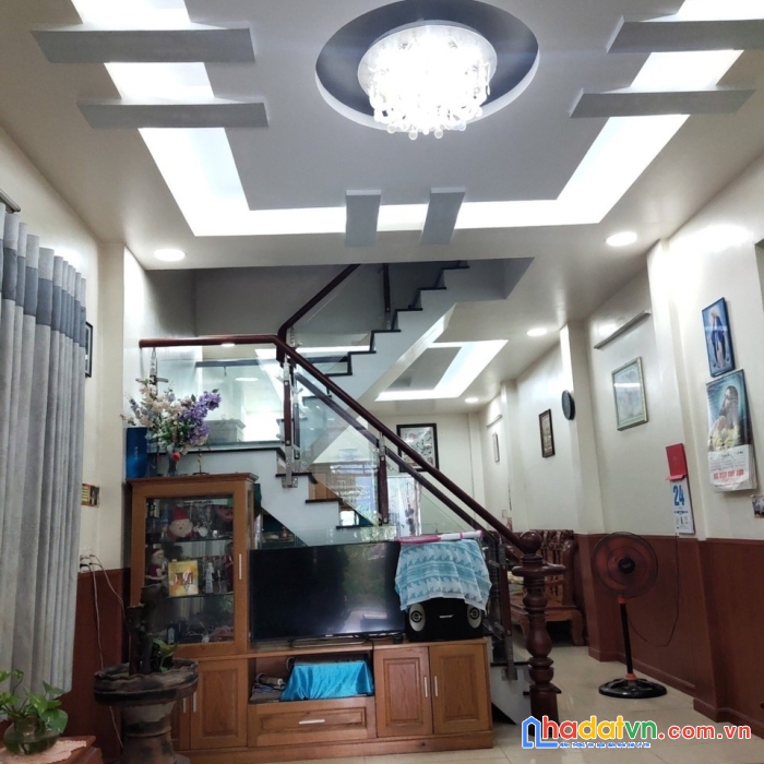 Nhà đẹp đs 4, p. trường thọ. 113m2, 4 tầng, ô tô vào nhà. vay bank 7.5 tỷ.