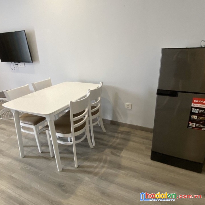 Cho thuê căn hộ tầng 14 toà nhà gold coast 2