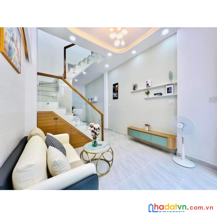 Nhỉnh 4 tỷ có nhà đẹp 52m2 giáp tân phú, hẻm ôtô thông an ninh sạch sẽ.