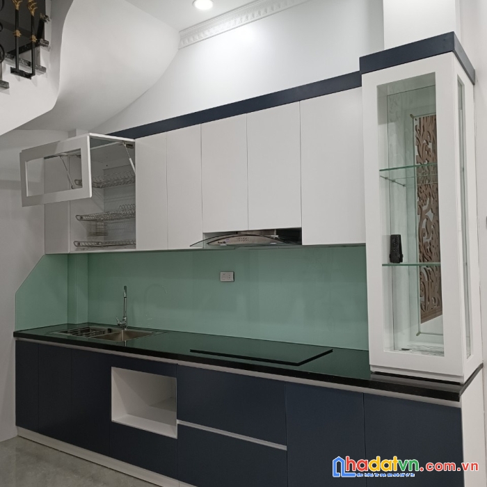 Bán nhà phố trạm ô tô đỗ cổng dt 30m2 5 tầng giá 3,35 tỷ có thương lượng
