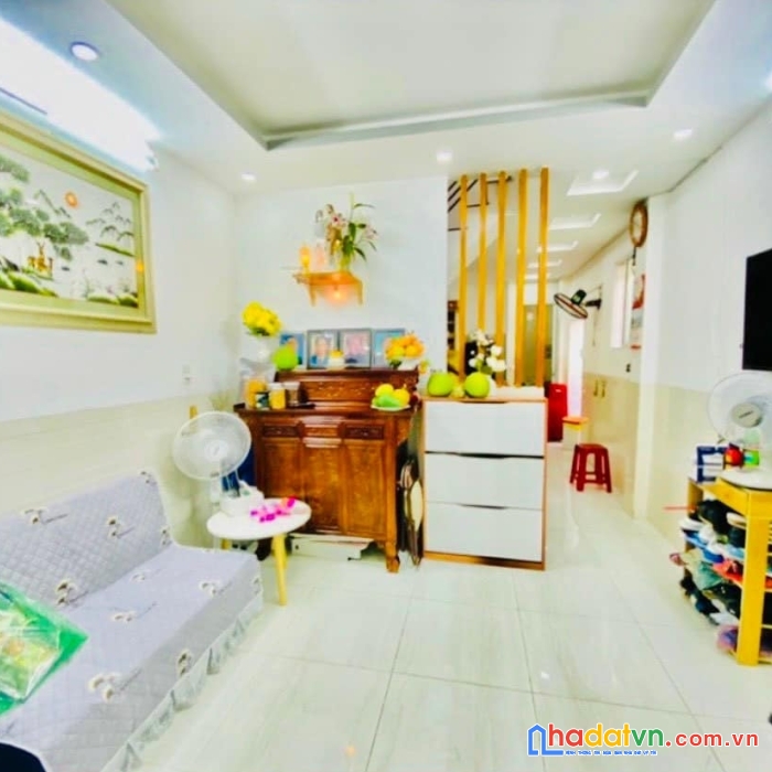 Trung t m q5 - sát mặt tiền - chủ gấp bán- 36m2 - 3 tấm - 3.6 x 10 - quá rẻ 3.8 tỷ