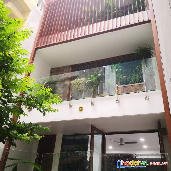 Bán nhà hoàng cầu, đống đa, siêu đẹp, 58m2, mt 3.9m, giá 10.8 tỷ.