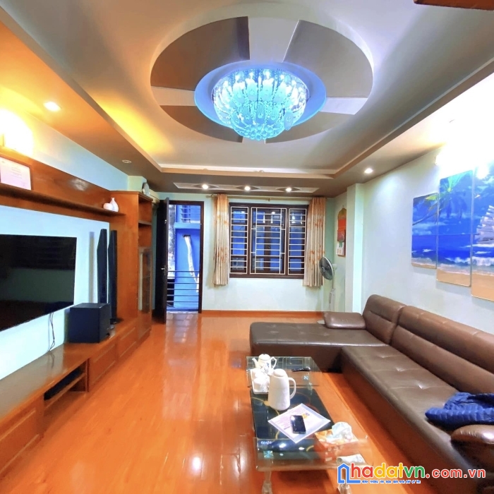 Hoa hậu phố nguyễn trãi 60m2 mặt tiền 4.2m nhà đẹp ở ngay đón tết gara
