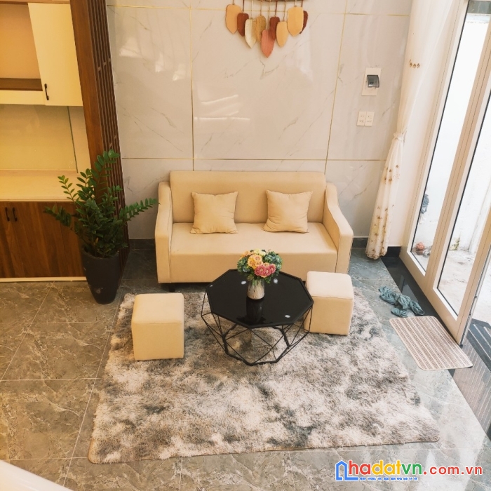 Bán gấp nhà đinh tiên hoàng chỉ trên 2 tỷ một chút