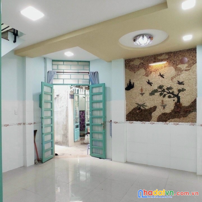 Bán nhà huỳnh văn chính hxh 9,9 x 7,2m ,3 tầng  chỉ 4ty450