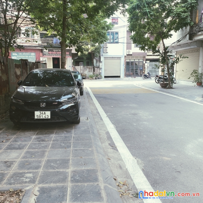 Bán nhà đất - ô tô tránh - vào nhà - vỉa hè - kinh doanh