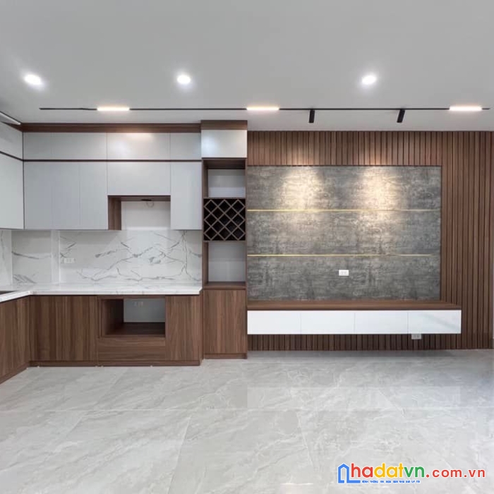 Bán nhanh lô góc nguyễn ngọc vũ- cầu giấy 43mx6 tầng thang máy, ô tô cách 30m, gần trần duy hưng