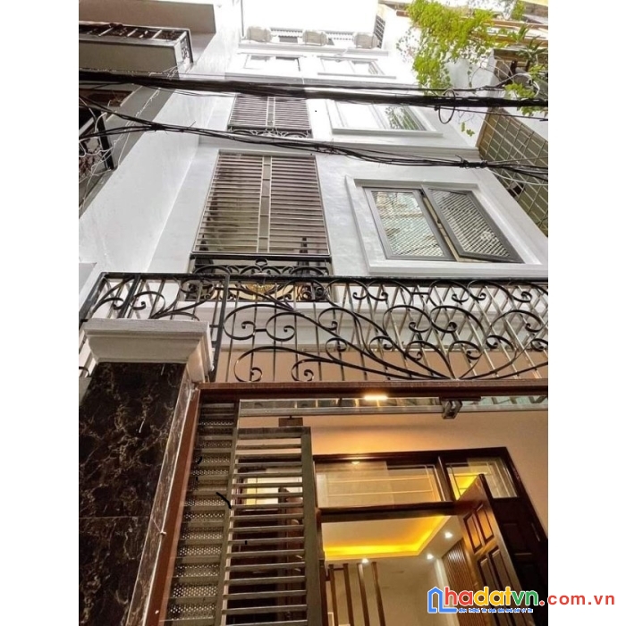 Bán nhà láng hạ 41m2, 5 tầng chỉ 4,4 tỷ cạnh đại sứ quán