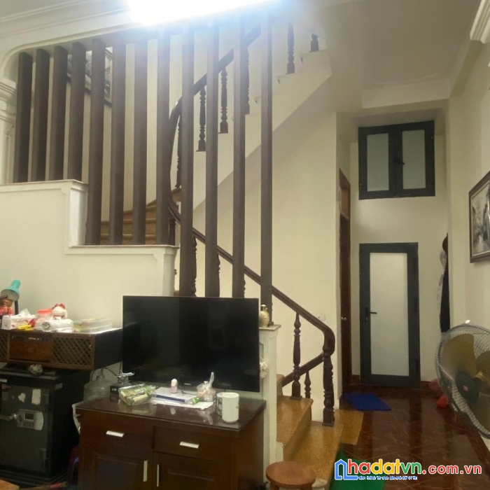 Bán nhà mặt phố lê hồng phong 40m2 4t chỉ hơn 9 tỷ ô tô tránh kdoanh sầm uất.
