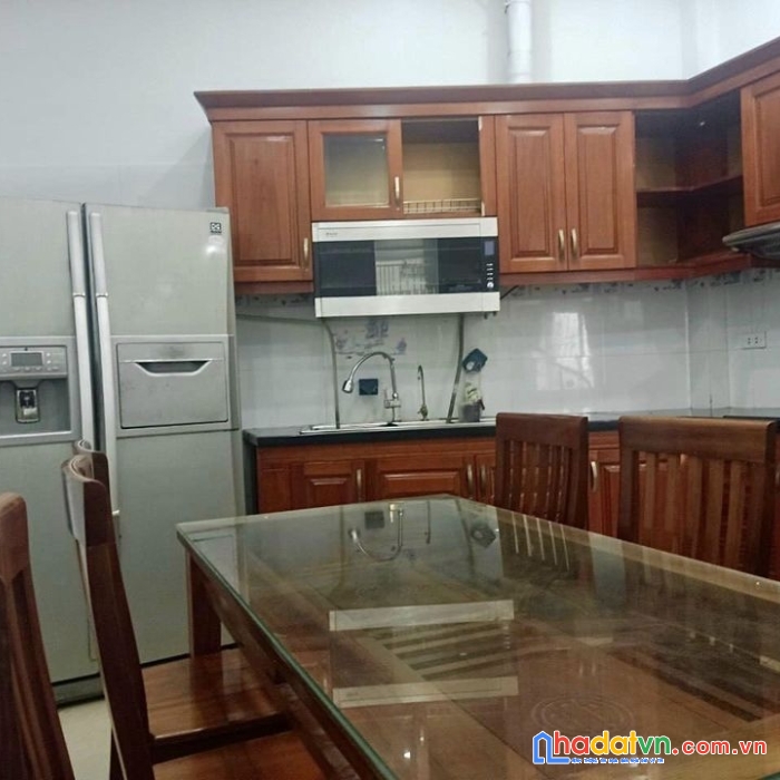Bán nhà phố khương trung, quận thanh xuân. diện tích 42 m2 x 5 tầng, mỗi tầng 2 phòng.