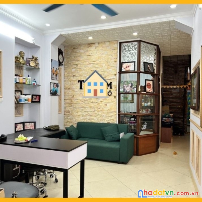 Khâm thiên gần ô chợ dừa kinh doanh tốt, dt 43m2 x 3 tầng, mt3.8m, giá 3 tỷ.