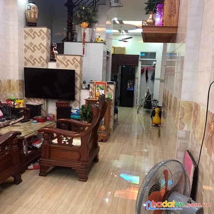 Chính chủ sang nhà mới cần bán gấp nhà hương lộ 2.bình tân. dt: 4x 13m. 3 tầng. 4pn , giá chỉ 5.5