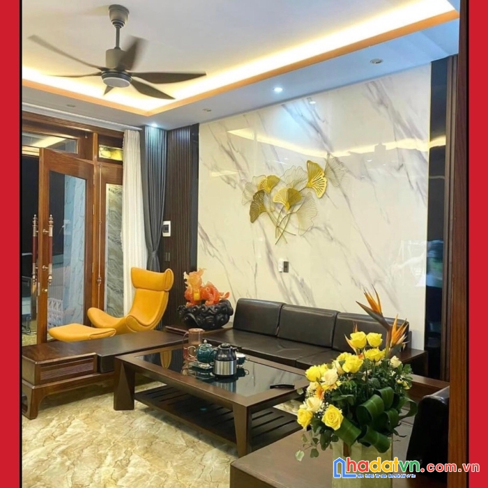 Bán nhà 3 tầng lô góc mt tiên sơn, tt hải châu,180m2, 3 pn, giá chỉ 10 tỷ, gần công viên