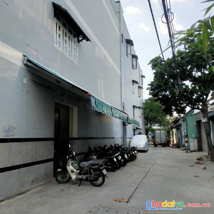 Nhà đẹp, mới với diện tích 4 x 11m, 4 tầng, đường lê trọng tấn, phường sơn kỳ, quận tân phú..