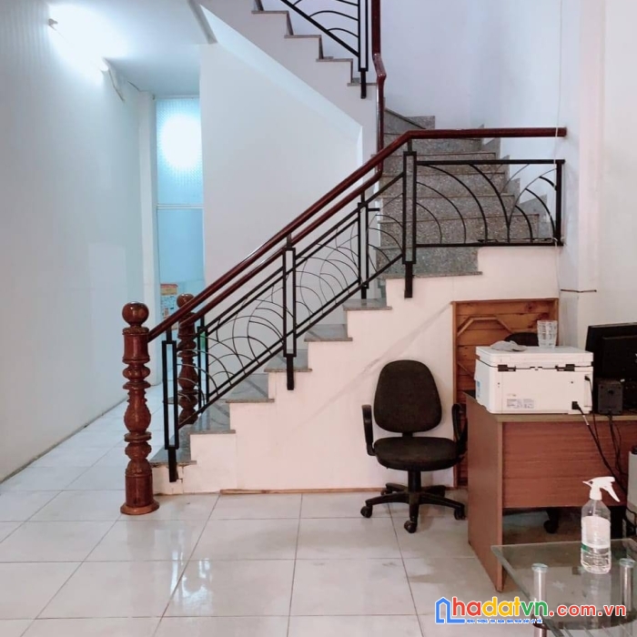 Bán nhà mặt tiền đường thạch lam, 3 tầng, đường nhựa 15m, 73m2 chỉ 11 tỷ