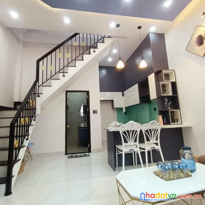 .nhà lê duẩn, góc gần mặt tiền, 3 tầng mới đẹp