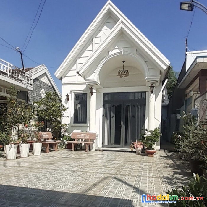 Bán nhà mặt tiền tân hiệp, hóc môn- 300m2. chỉ 35 triệu.m2