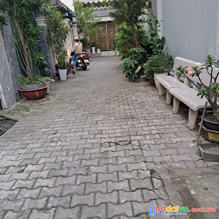 Bán nhà giá tốt,chỉ nhỉnh hơn 3 tỷ,có nhà đẹp q7,đường hoàng quốc việt phường phú thuận,