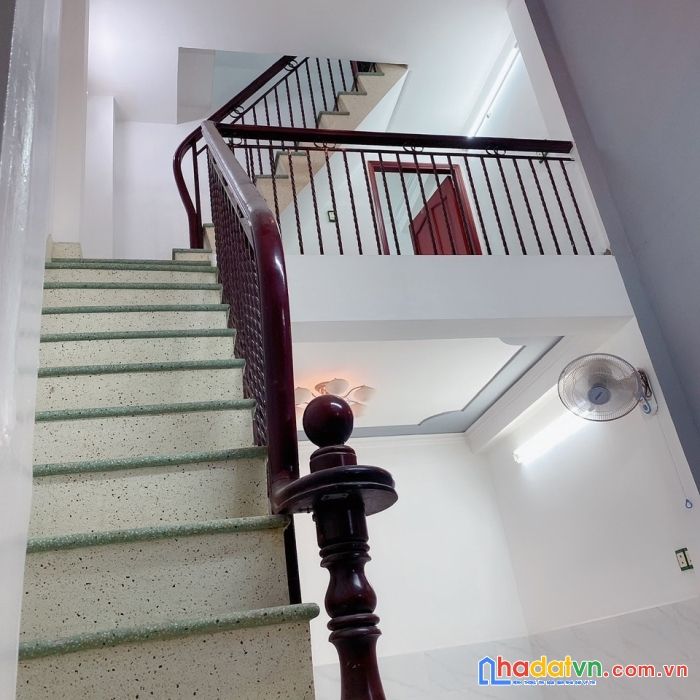 Trận cuối- ra đi lun e nó - giá chốt nhanh - 34m2 - 4 tấm - q3 - lê văn sỹ