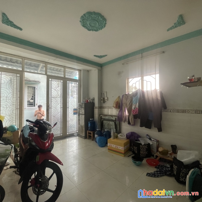 Bán nhà 2tầng gần hẻm xe hơi đường nguyễn văn quá, quận 12, 3pn, 3 mặt hẻm, chỉ 2 tỷ 800