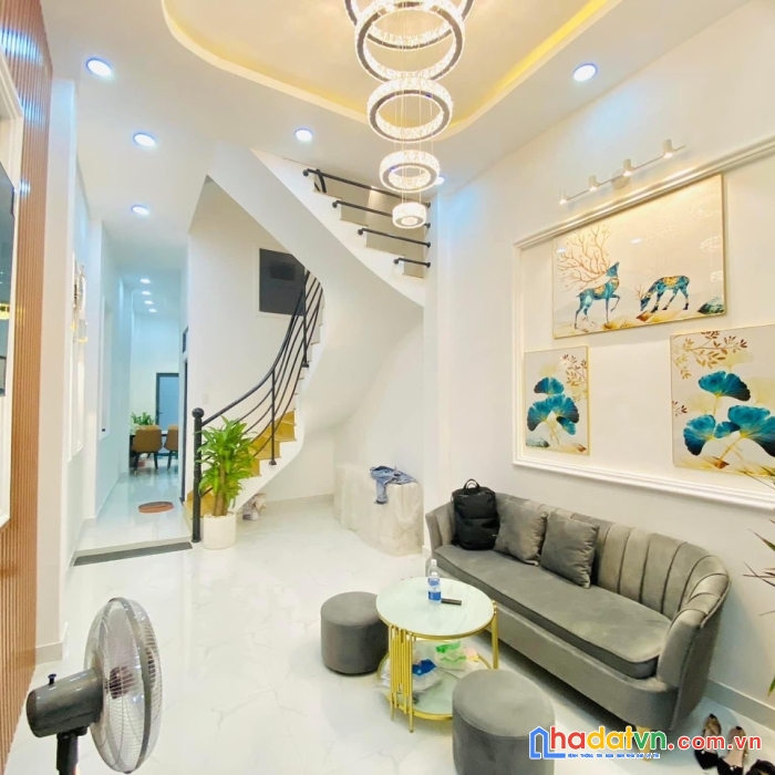 Chính chủ bán gấp nhà nguyễn kiệm- phú nhuận-4tầng btct-4pn-4wc- tặng fuul nội thất -nở hậu -nhà