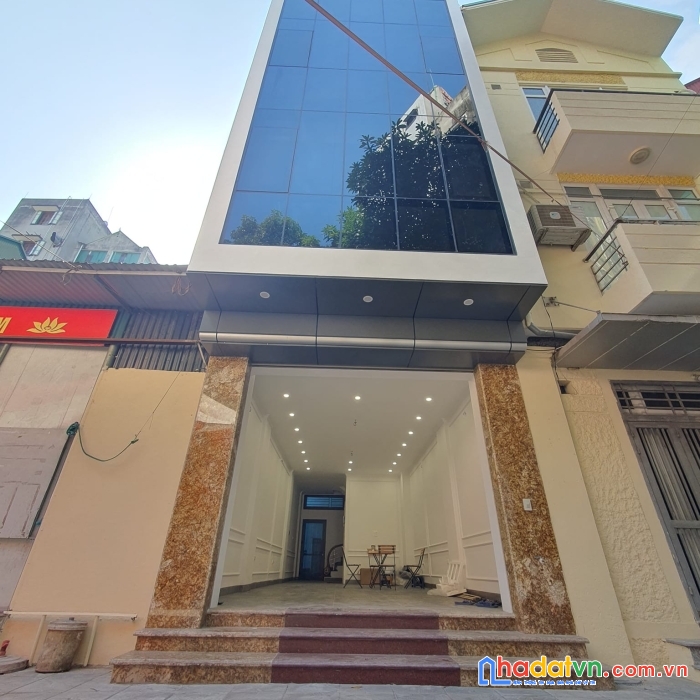 Cực phẩm phố hoàng đạo thành 55m2 mặt tiền 4.2m nhà mới thang máy gara kinh doanh