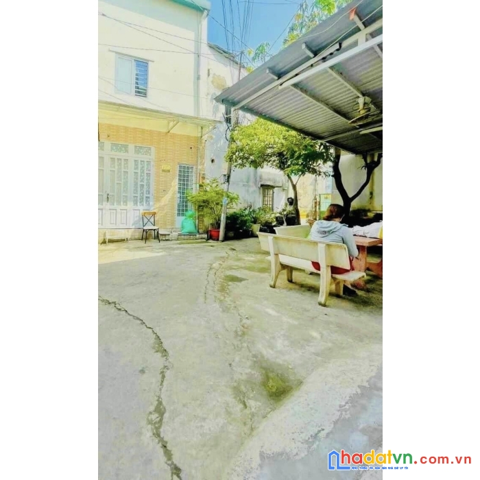 Cơ hội hiếm để sở hữu căn nhà giá tốt siêu rẻ,ngang 5m dài 9,3.chỉ nhỉnh 4.x tỷ.3 tầng đường tân