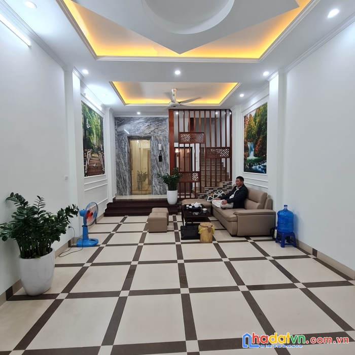 Bán nhà cầu giấy 55m2 - phân lô - ô tô đỗ cửa - 7 tầng thông sàn thang máy – giá hơn 11 tỷ