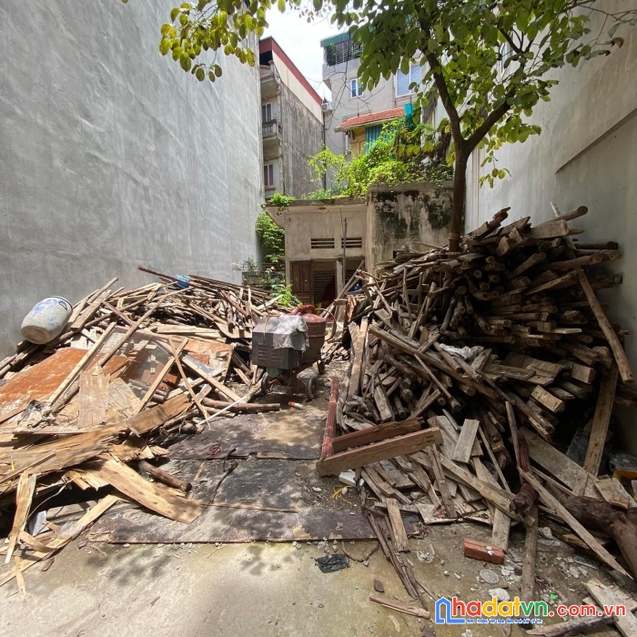 Bán 110 m2 đất tại đường cầu giấy, phù hợp xây ccmn, chỉ nhỉnh 100tr/m2