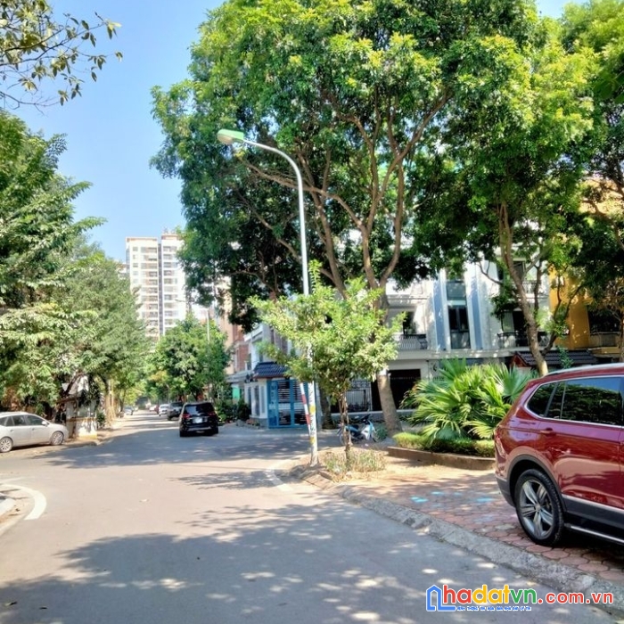 Bán nhà chung cư mà như ở khu biệt thự, đường to,sân rộng... 87m2, giá 3.85 tỷ - vừa ở vừa kinh