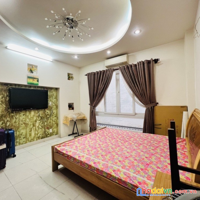 Bán nhà mặt tiền hoàng văn thụ - nguyễn kiệm, dt:4.7x21m, 4 tầng, 23.9 tỷ (tl)