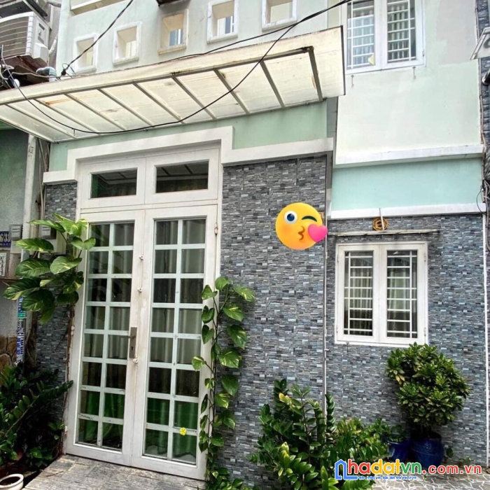 Nhà hoàng văn thụ, p8, pn, 4.5 tỷ, 3 lầu