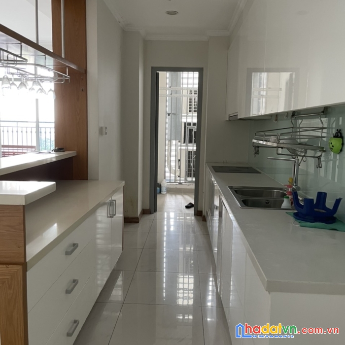 Sang nhượng căn hộ 3 phòng ngủ trong tòa c1 khu vinhomes centralpark