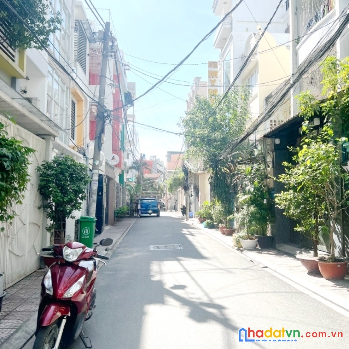 Nhà 3 tầng đường nội bộ sư vạn hạnh p12q10 giá : 19 tỷ