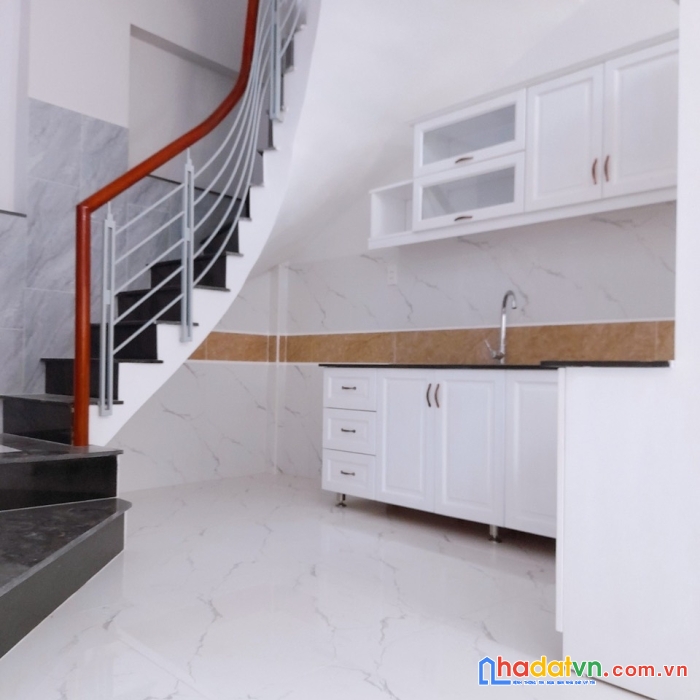 Chính chủ gởi bán gấp nhà nguyễn đình chính trung tâm phú nhuận-4 tầng btct- ngang 4.2 m