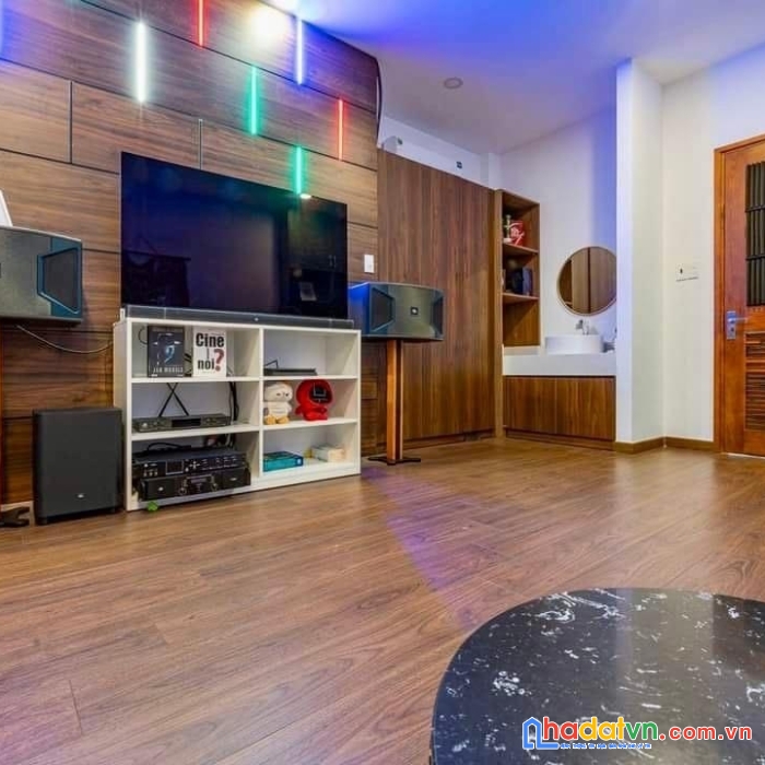 Bán nhà hxh 8m tô hiến thành - thành thái. dt:5x10m, 8 tầng, 8 pn, 11.3 tỷ