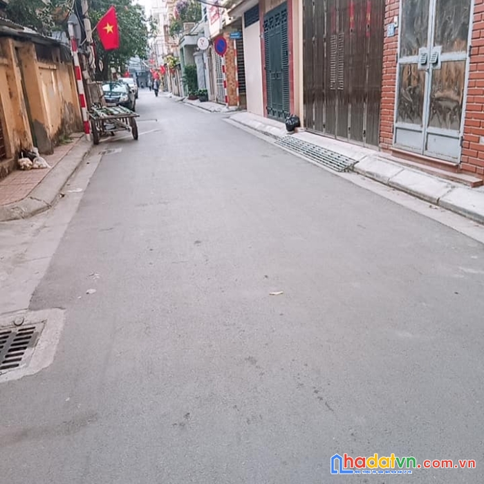 Bán nhà hoàng đạo thành thanh xuân, 100m, 4t, mt 6.5m, vỉa hèm otô tránh, kd, 12 tỷ, 0937651883.