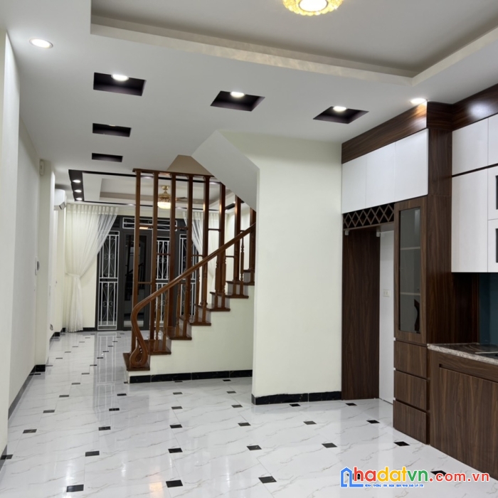 Giảm còn 9,1ty,có nhà mới liền kề hà đông,mặt tiền,hè thoáng,oto,kinh doanh