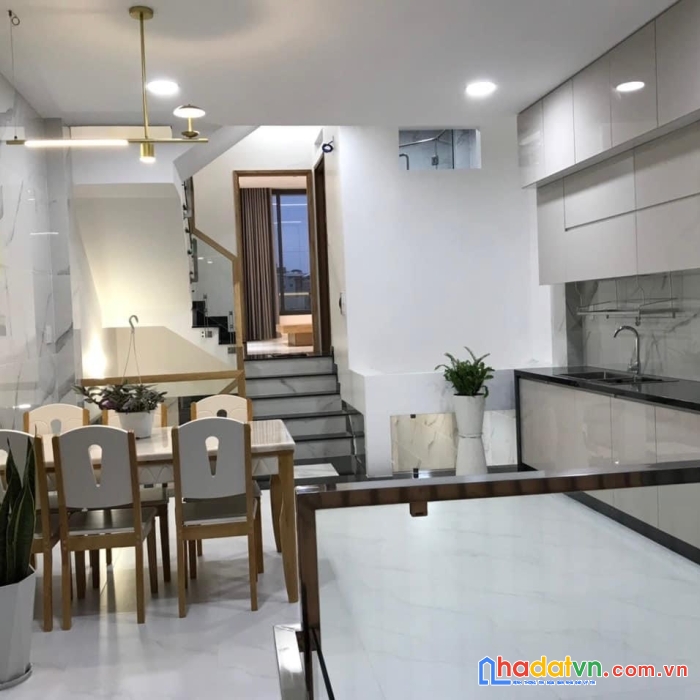 Bán nhà hxh 8m trịnh đình trọng - lạc long quân, 4.5x17m, 4 t - 4pn, 9.4 tỷ