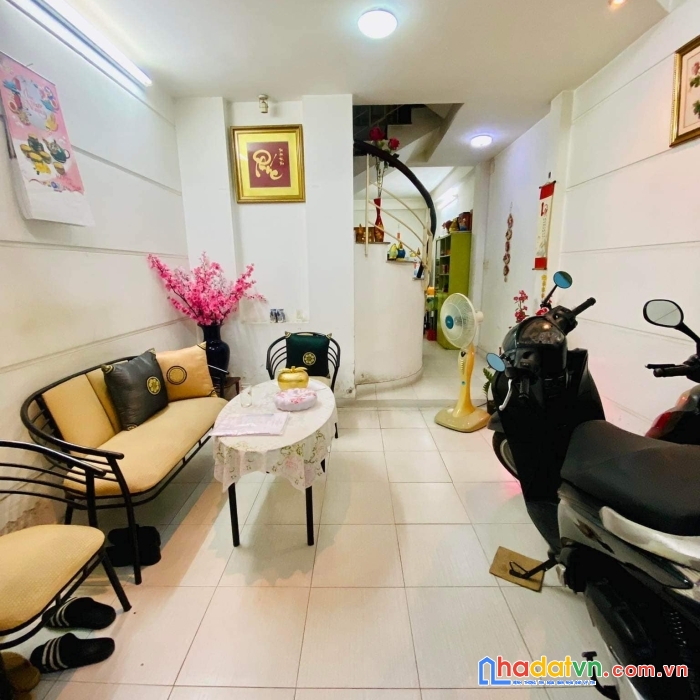 Giảm 1.3 tỷ, giá mới 7.7 tỷ còn tl, lê văn sỹ, quận 3.