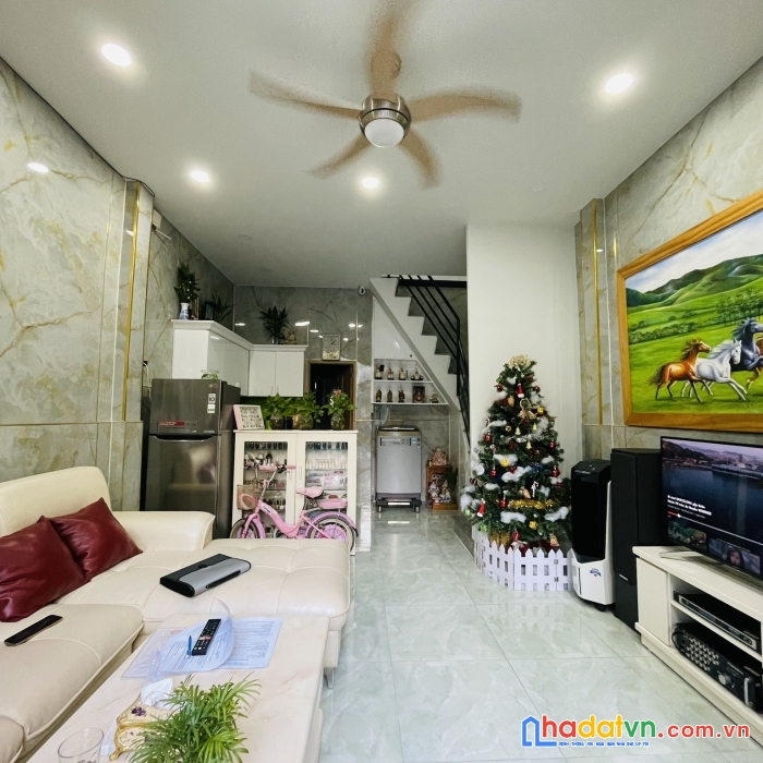 Ban nhà gần phan xích long, pn, 4.2 tỷ.