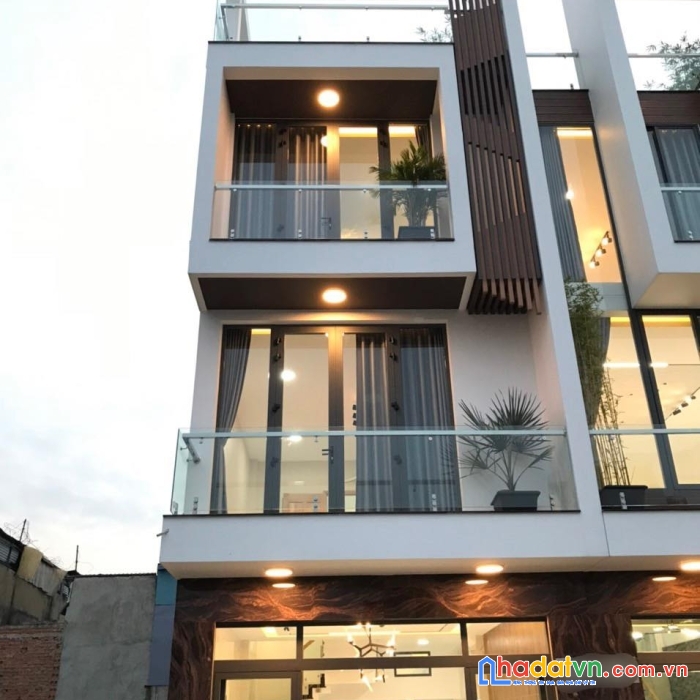 Nhà đường tân quý, tân phú-4 tầng-60m2, xe hơi 7 chỗ vào tới nhà
