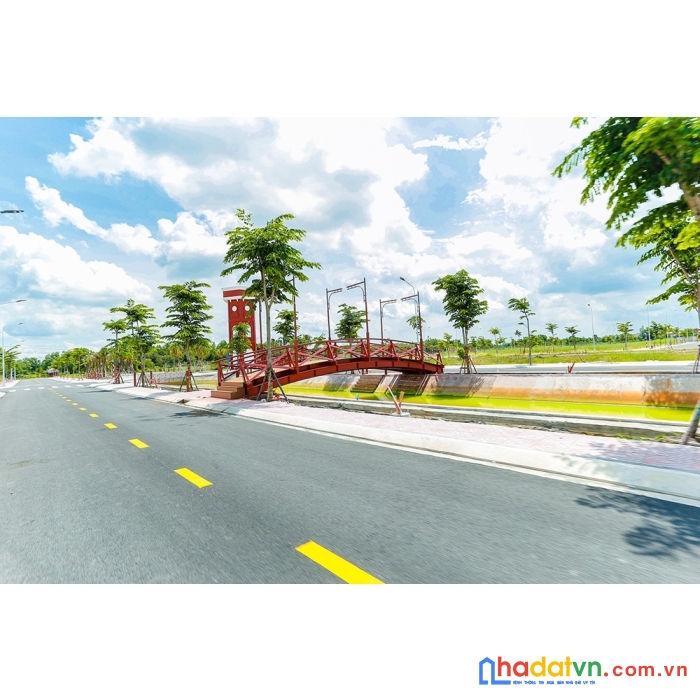 Nhà phố mặt tiền đường 34m, ưu đãi trả góp trong 50 tháng, ngay kcn đức hòa