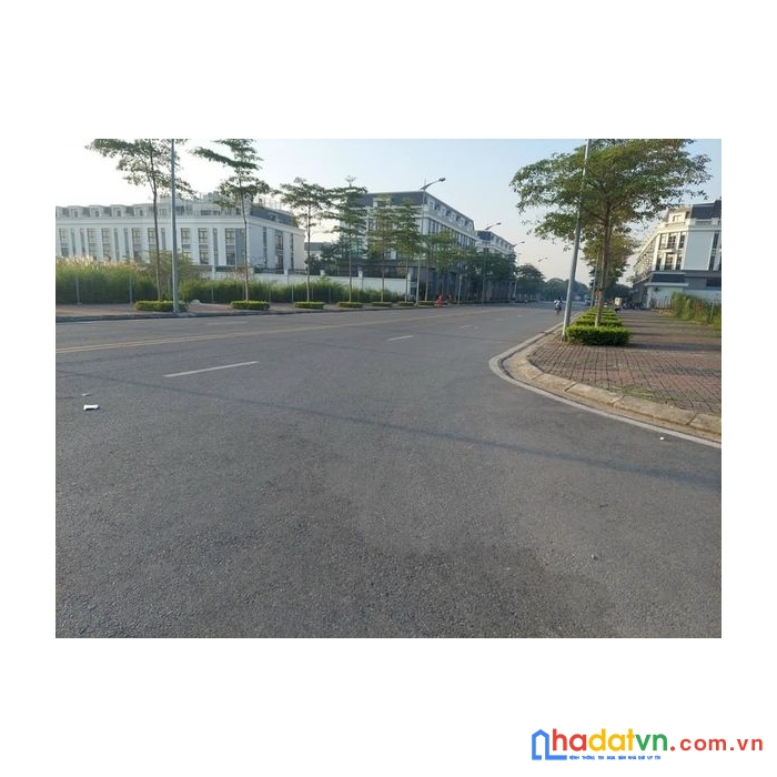 Kiếm đâu căn thứ 2 giá nhỉnh 4 tỷ 5 tầng thang máy tại thạch bán.