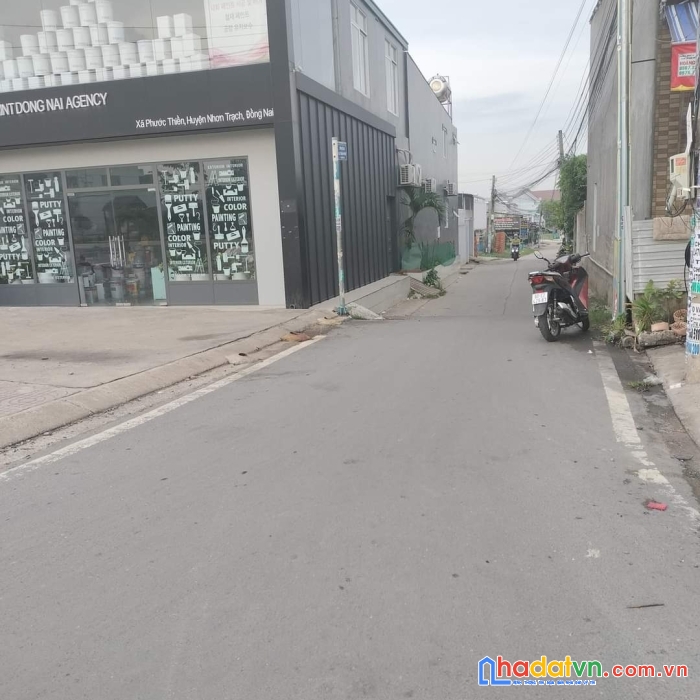 Cho thuê căn nhà góc cực đẹp đường trần phú - nhơn trạch